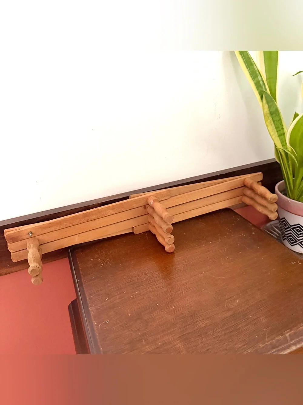 Vintage Accordion Rack Expanding Wooden Wall Hanger MCM Entryway Organizer 70s